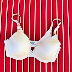 Vanity Fair smoothing no bulge bra 34D